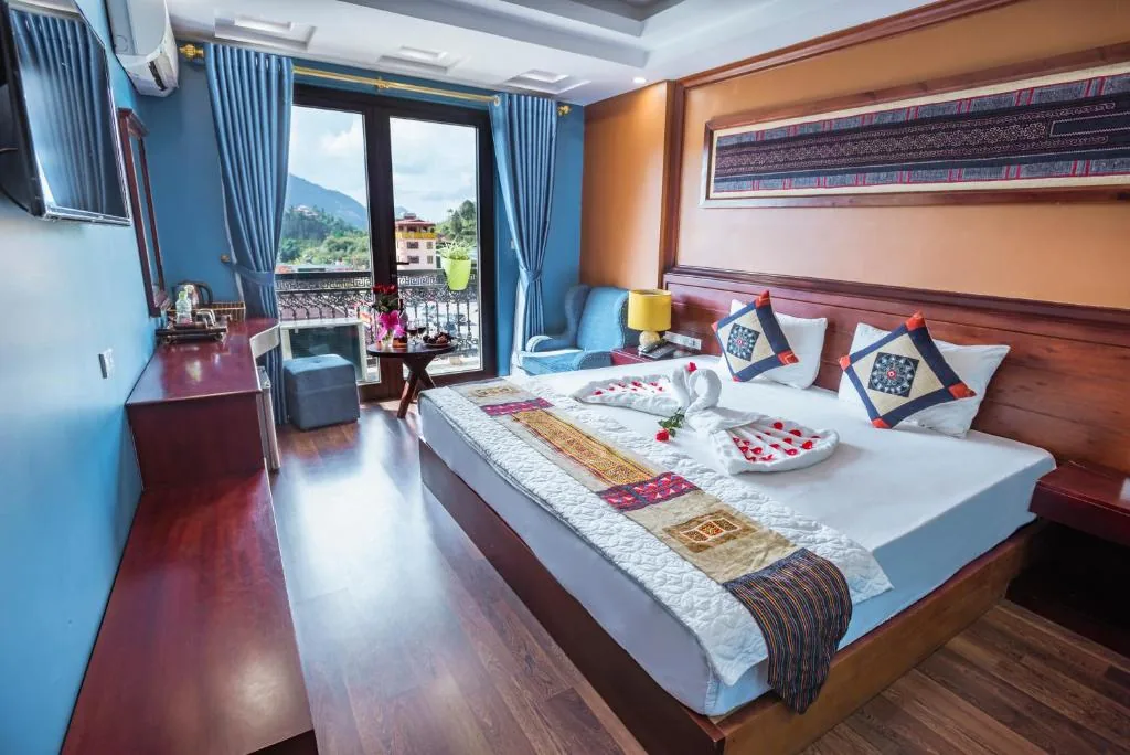 Deluxe King Room — SAPA FULL HOUSE HOTEL
